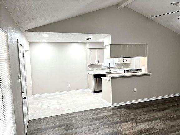 4th image of 11806 Kirknoll Dr