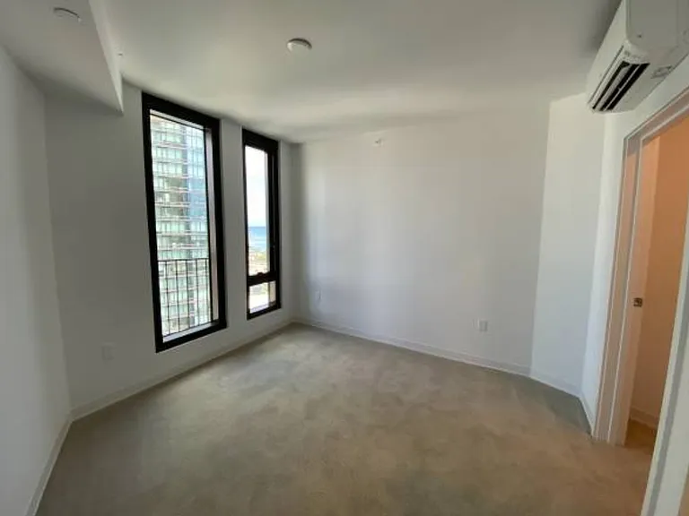 970 Queen St #1604 — Photo 3