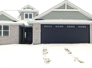 3262 Evening Star Dr, Green Bay, WI 54311