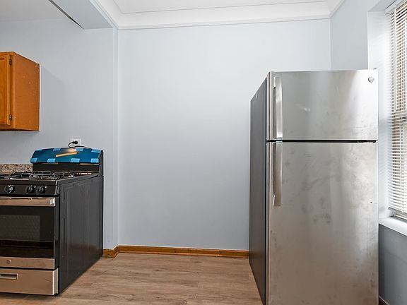 4th image of 6237 S Kedzie Ave #210