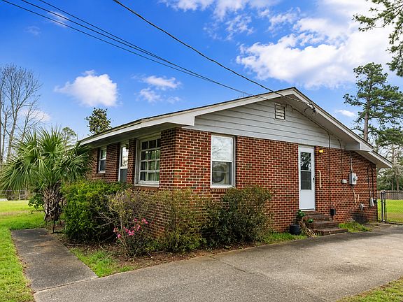 3rd image of 407 Old Evans Rd