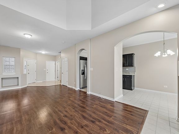 4th image of 3039 Autumn Lake Dr #3039