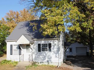 317 S Evans Rd, Evansdale, IA 50707