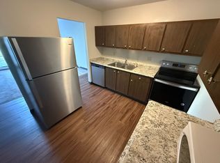 Williamsburg Flats 225, Thiensville, WI 53092