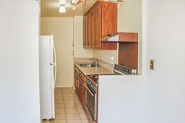 Sold by Thomas Lipovetsky, LREB
