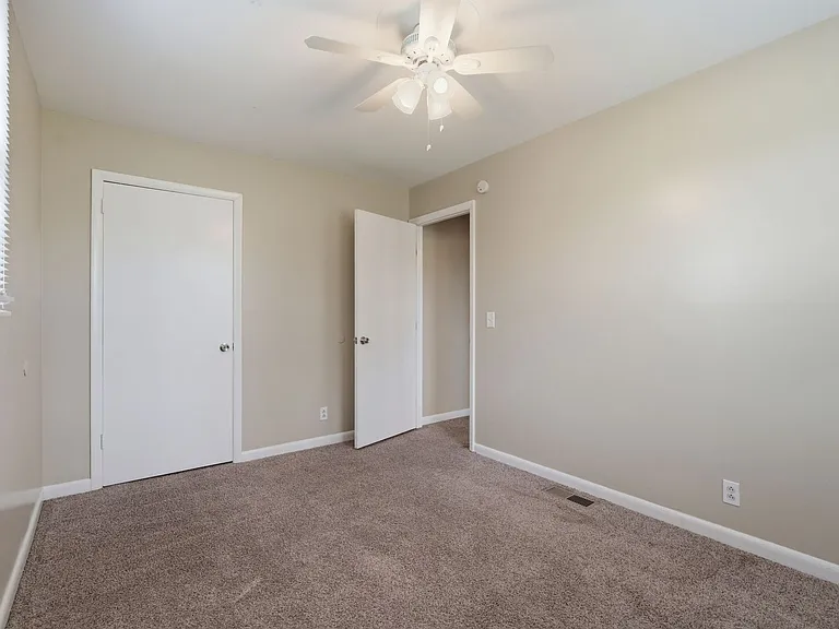 758 McPherson Dr — Photo 19