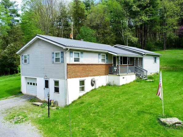4282 Hillside Dr, Spruce Creek, PA 16683