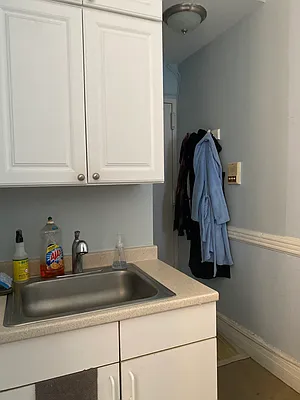 Rented by Prince Real Estate Associates LLC | media 20