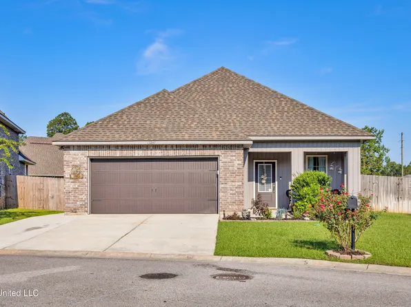 13247 Riverside Cv, Diberville, MS 39540