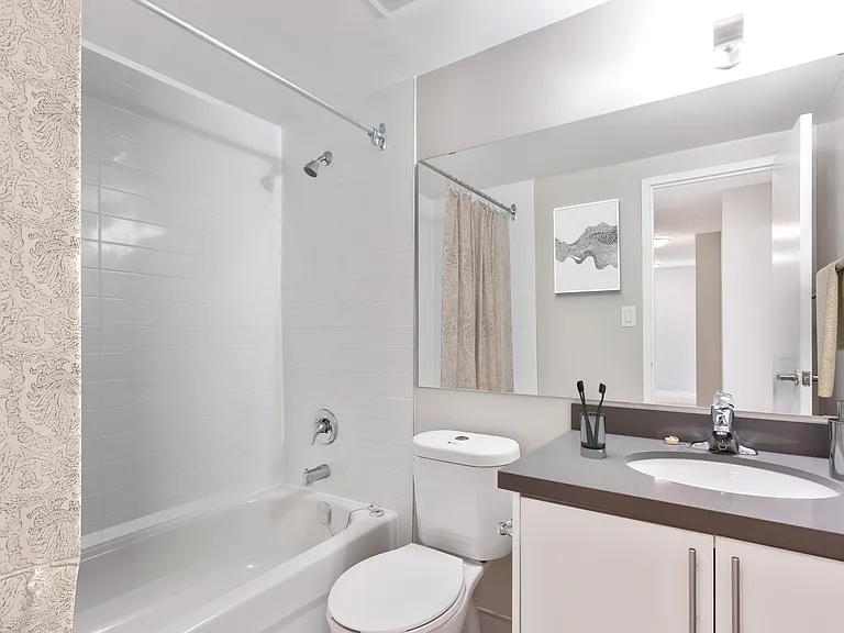 100 Parkway Forest Dr — Photo 8