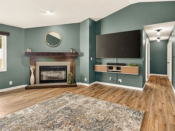 5th image of 6302 Winchester Dr