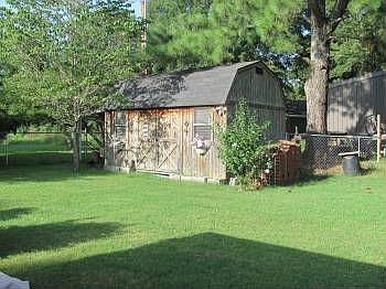 2nd image of 90 Hickory Dr