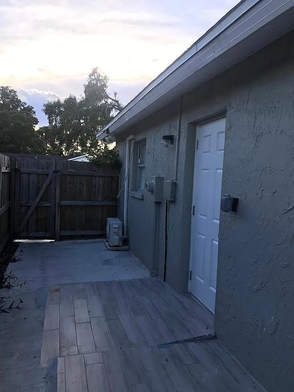 509 Oakside Dr — Photo 2