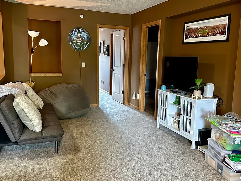 12426 Flanders Ct NE #F — Photo 11