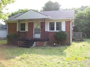 1212 Ivy Hts, Greensboro, NC 27401
