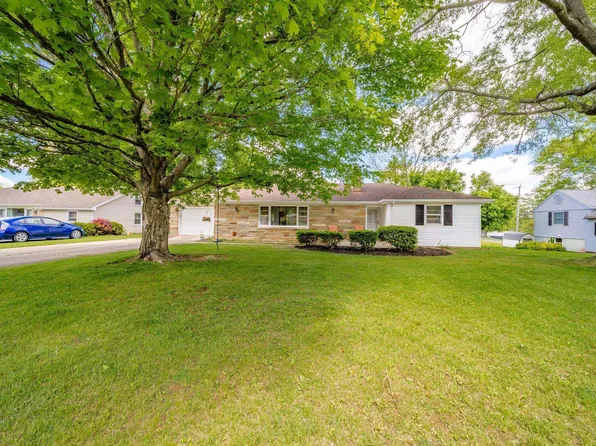 712 Redbud Ln, New Castle, IN 47362