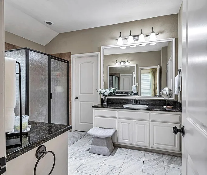 5908 Pedernales Dr — Photo 20