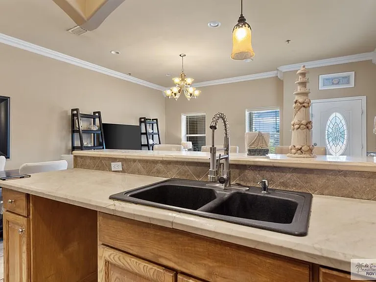 102 W Aries Dr #A — Photo 8