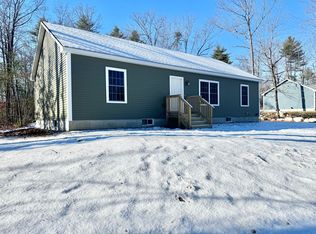 51 Rolling Brook Rd, Raymond, ME 04071
