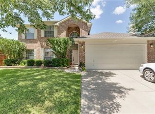 2403 Campfire Creek Dr, Arlington, TX 76018
