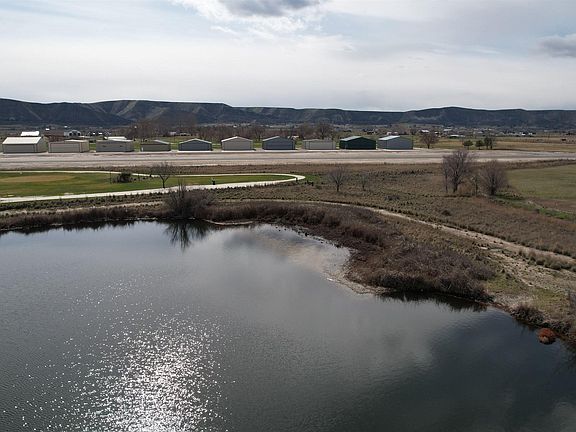 4th image of 2395 Airport Rd