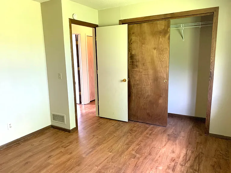 1089 Regency Dr — Photo 20