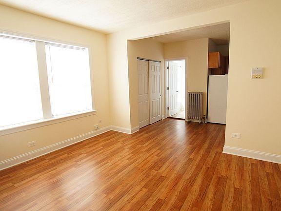 3rd image of 1750 N Humboldt Blvd #405