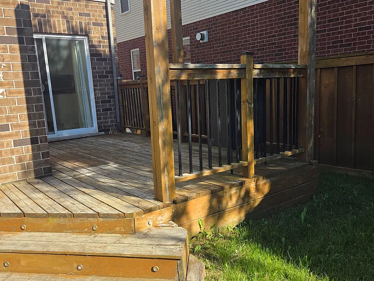 218 Tremaine Cres #MAIN - UPPER FLOORS — Photo 6