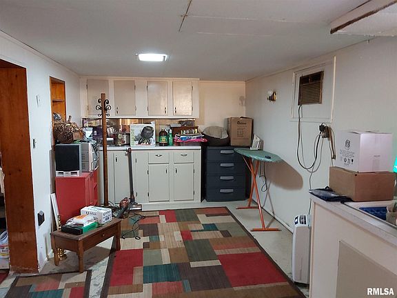 3rd image of 1740 Grand Ave