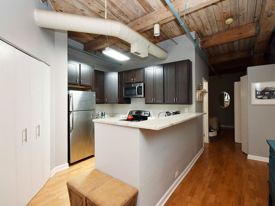 1st image of 225 W Huron St APT 602