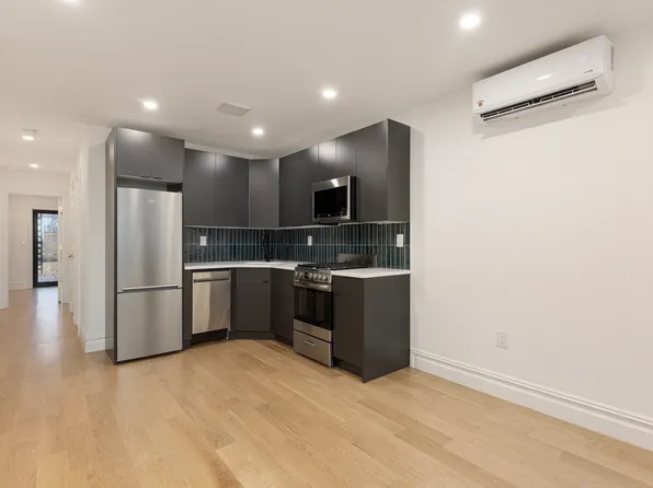 15 Verona Place image 2 of 13