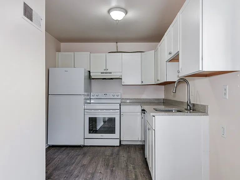 105 Hughey Ct — Photo 9