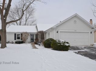 333 Farmhill Cir, Wauconda, IL 60084