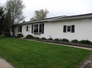 155 N McLean Blvd, Elgin, IL
