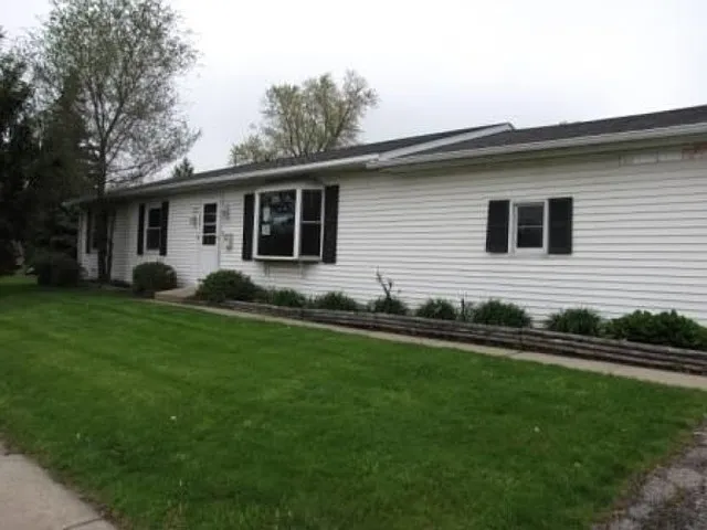 155 N McLean Blvd photo 1