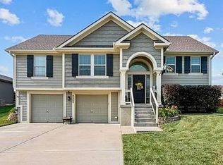 8808 NE 116th Pl, Kansas City, MO 64157