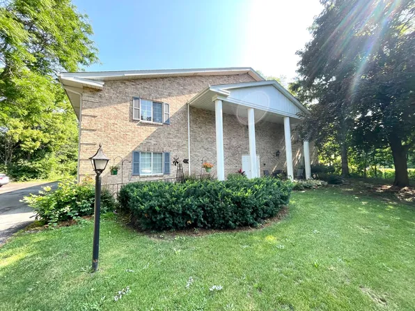 11100 W. Janesville Rd., 11100 W Janesville Rd Unit 106, Hales Corners, WI 53130