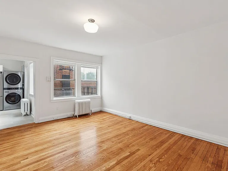 10 Montgomery — Photo 114