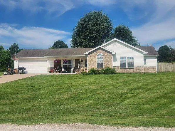 134 Stagecoach Rd, New Franklin, MO 65274