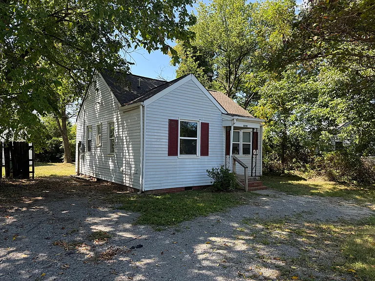 3203 Chesham St — Photo 12