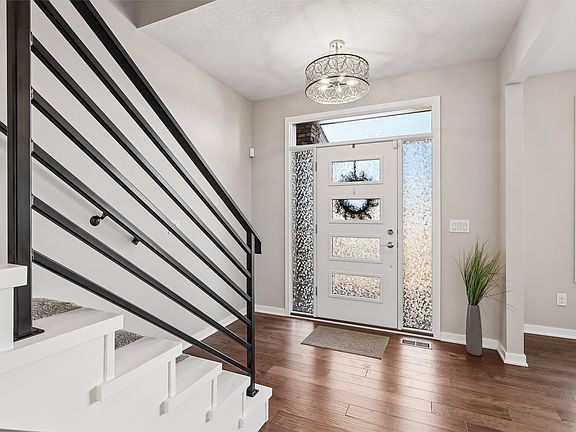 2nd image of 640 Daybreak Dr