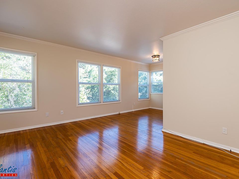 1st image of 40 Park Ave