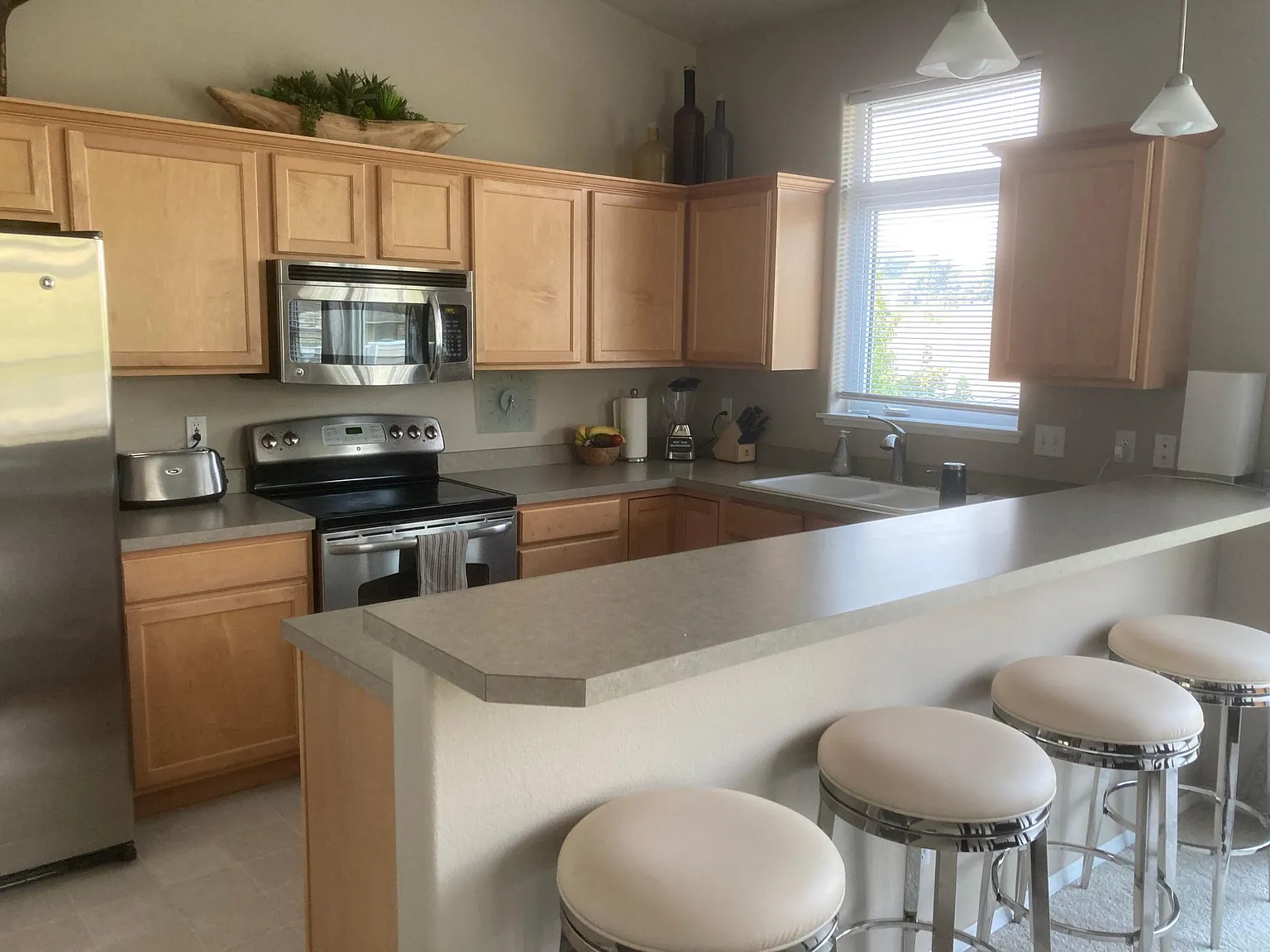 1 bed, 1250 sqft, $1,695 — Photo 3