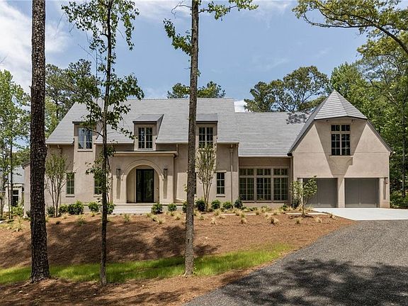 2nd image of 555 Augusta Ln