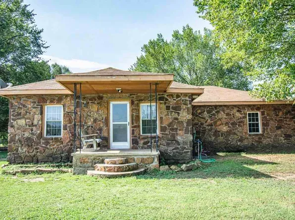 307 E 5th St, Drumright, OK 74030