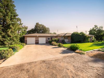 5494 E Dakota Ave, Fresno, CA, 93727