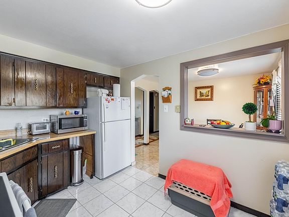 3rd image of 4550 W 57th St #303A