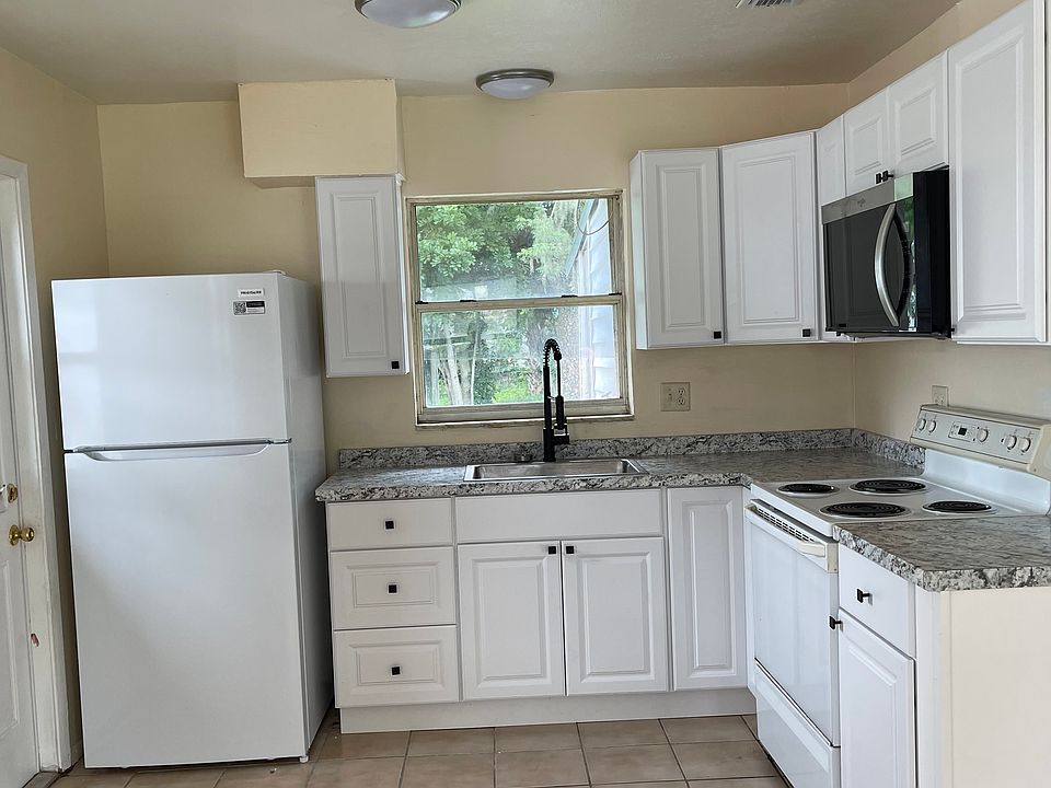 1st image of 3927 Groveland Ave #1