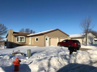 2209 52nd St NW, Rochester, MN 55901