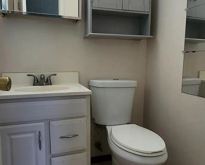 13821 Gilbert Rd #UPPER LEVEL — Photo 8